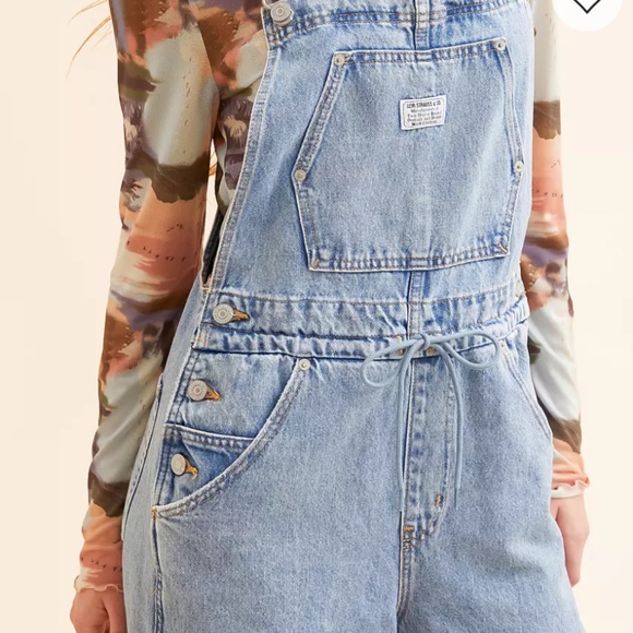 Levi’s apron overalls - Picture 2 of 4